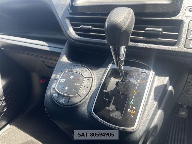 Toyota VOXY 2018-02 384105-10
