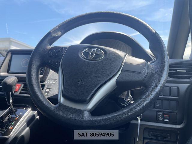 Toyota VOXY 2018-02 384105-6