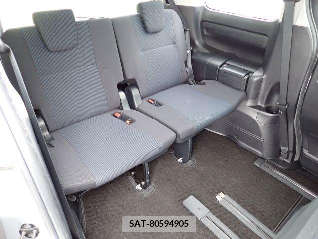 Toyota VOXY 2018-02 384105-15