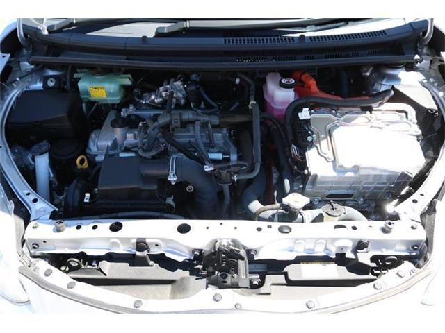 Toyota AQUA 2017-05 13432-21