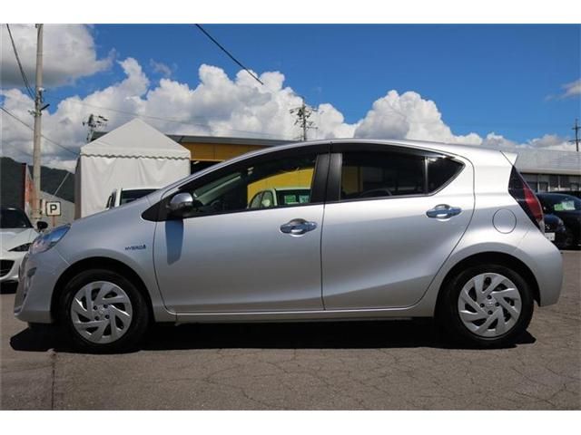 Toyota AQUA 2017-05 13432-25