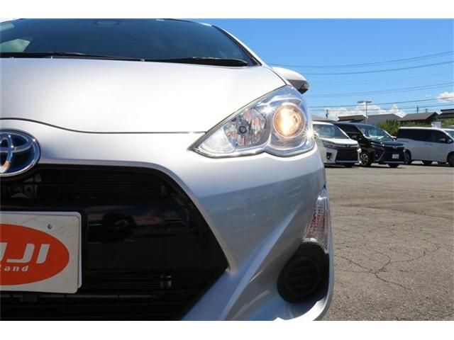 Toyota AQUA 2017-05 13432-22