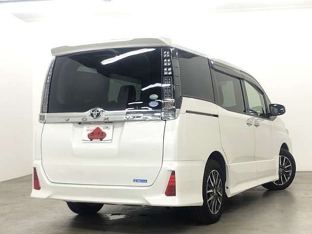 Toyota VOXY 2015-08 24538-2
