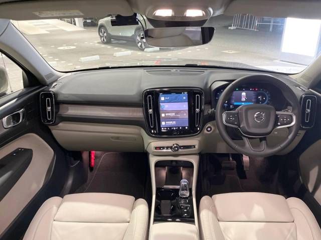 Volvo XC40 2022-10 186408-1