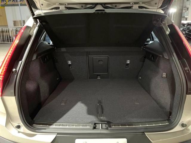 Volvo XC40 2022-10 186408-12
