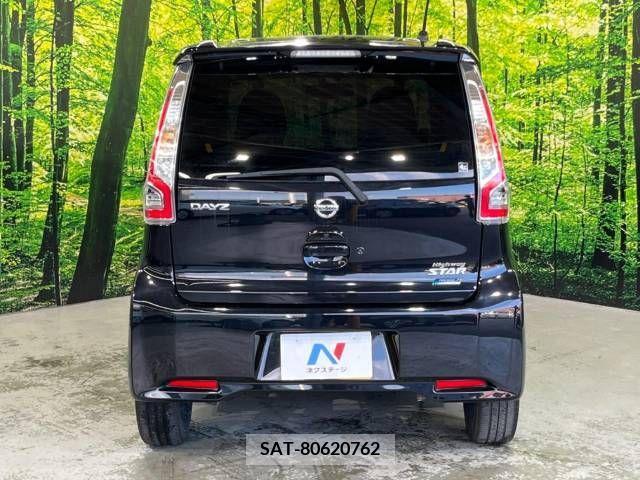 Nissan DAYZ 2016-03 390351-15