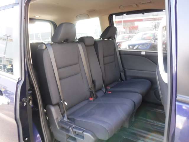 Nissan SERENA 2017-09 188037-12