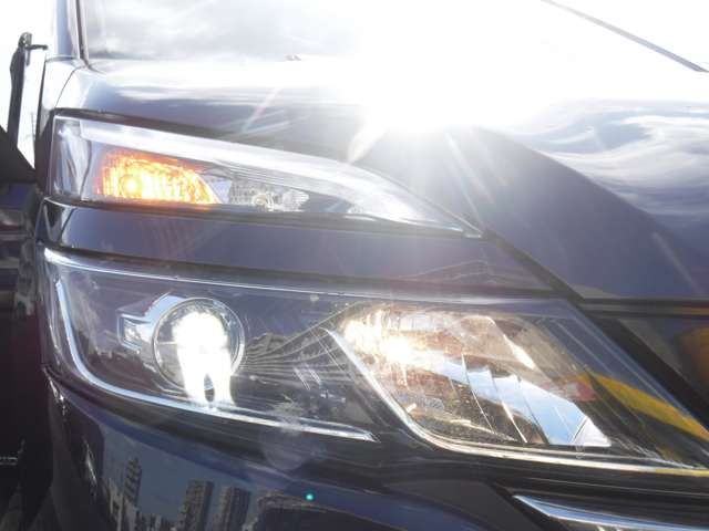 Nissan SERENA 2017-09 188037-15