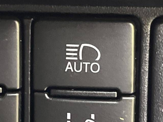 Toyota VOXY 2020-02 17640-7