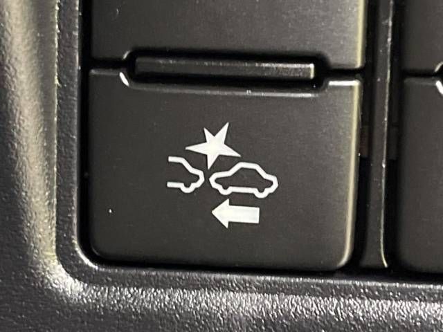 Toyota VOXY 2020-02 17640-5