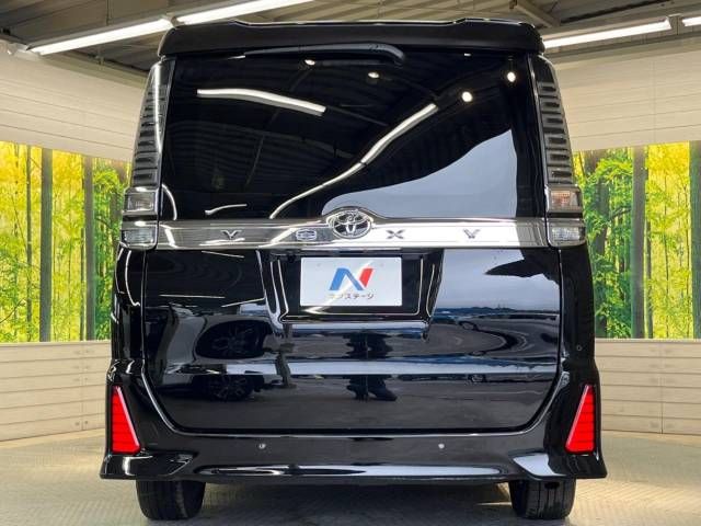 Toyota VOXY 2020-02 17640-15