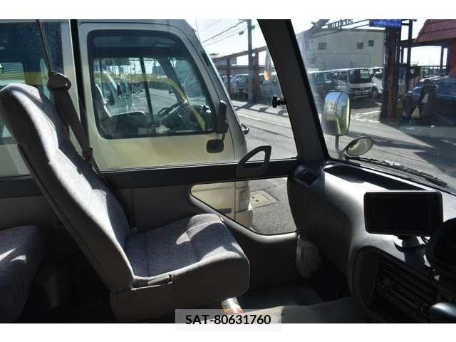 Toyota COASTER 2006-04 212821-9
