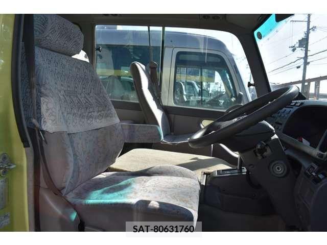 Toyota COASTER 2006-04 212821-8