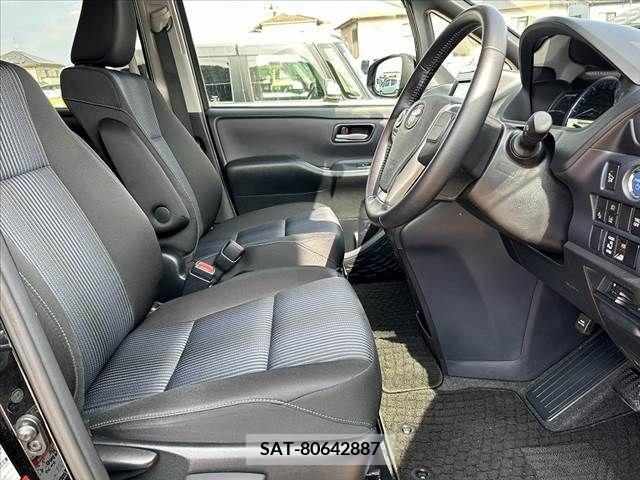 Toyota NOAH 2016-06 279490-15