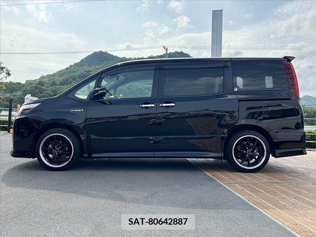 Toyota NOAH 2016-06 279490-10