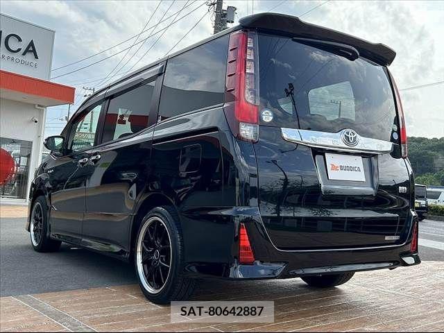 Toyota NOAH 2016-06 279490-12