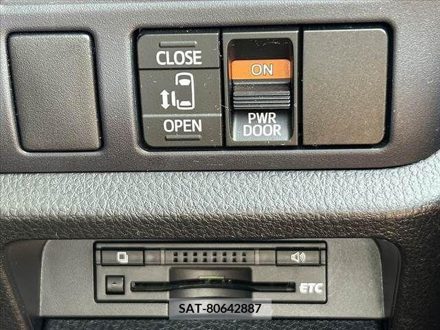 Toyota NOAH 2016-06 279490-5