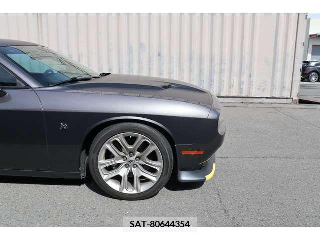 Dodge CHALLENGER 2020-01 267667-17