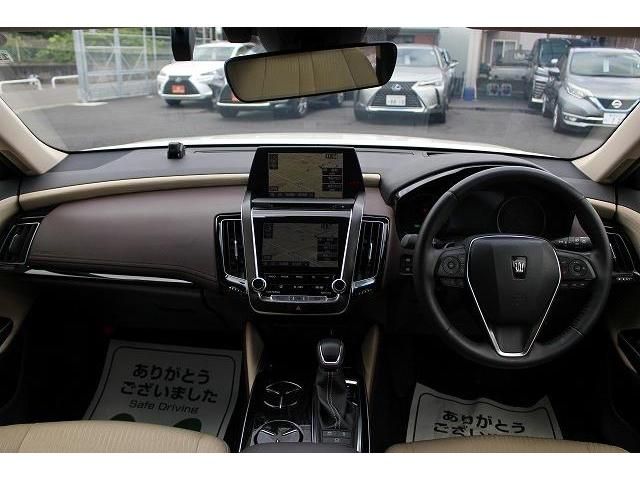 Toyota CROWN SEDAN 2018-11 5857-13