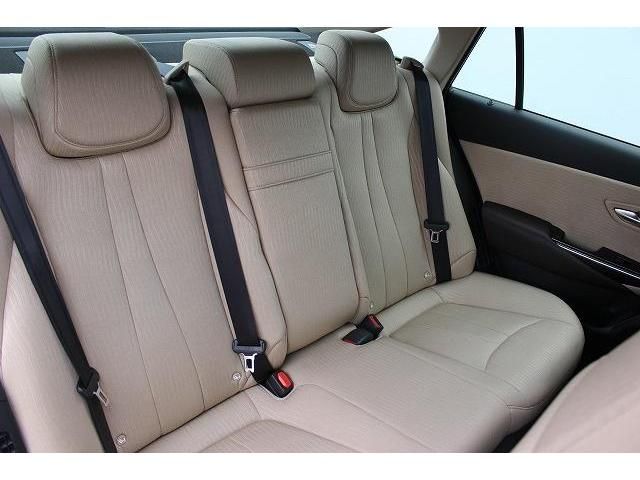 Toyota CROWN SEDAN 2018-11 5857-16
