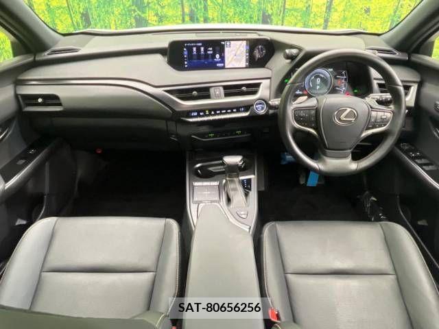 Lexus UX 2021-09 391954-1