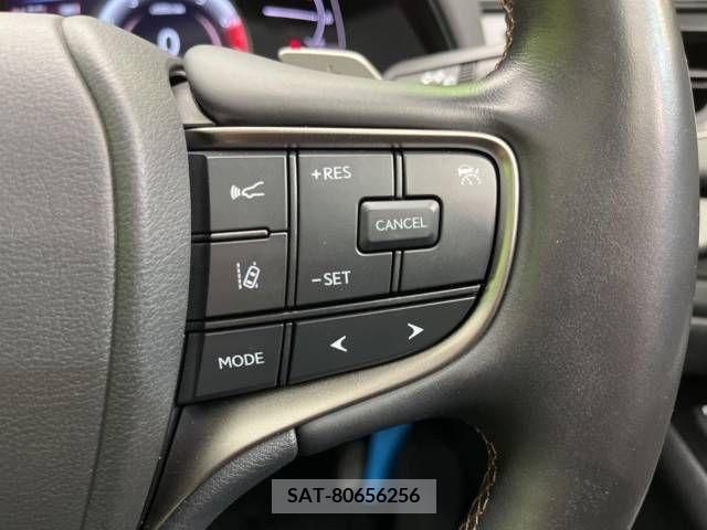 Lexus UX 2021-09 391954-6