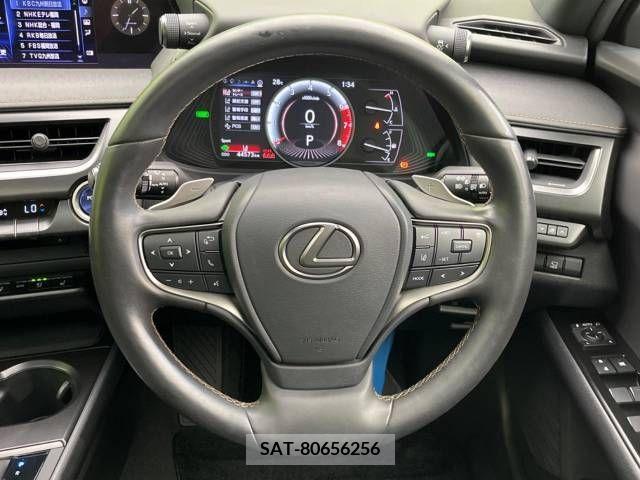 Lexus UX 2021-09 391954-11