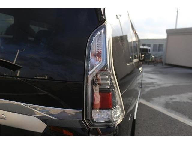Nissan SERENA 2018-06 7109-6