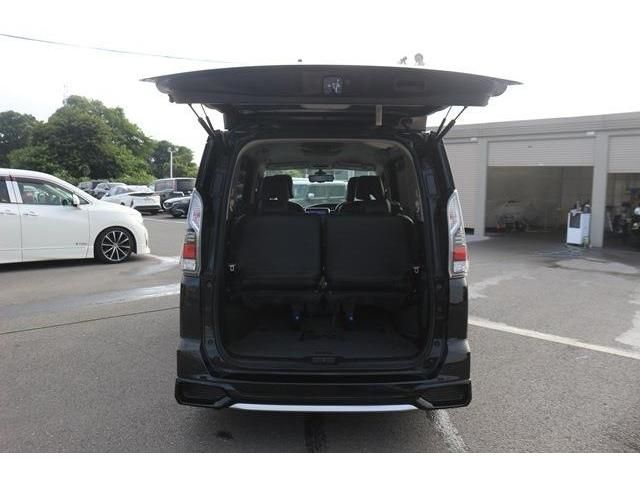 Nissan SERENA 2018-06 7109-9