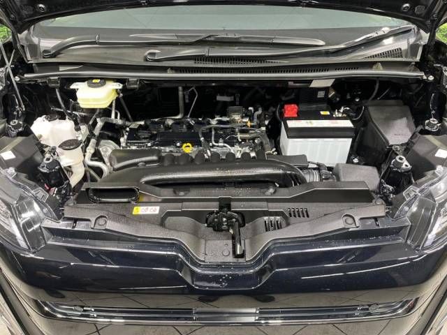 Toyota NOAH 2022-12 193652-18