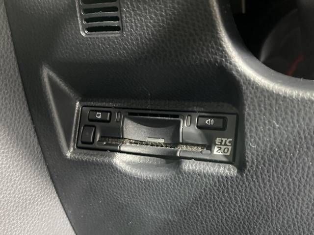 Toyota NOAH 2022-12 193652-6