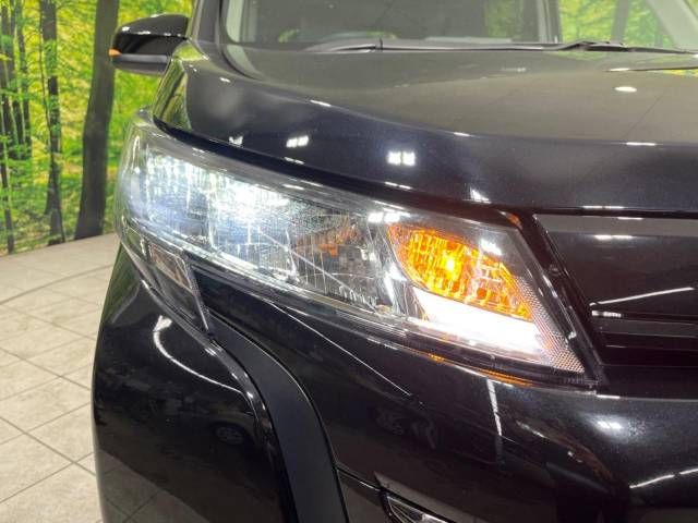 Toyota NOAH 2022-12 193652-12