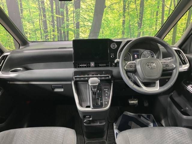 Toyota NOAH 2022-12 193652-1