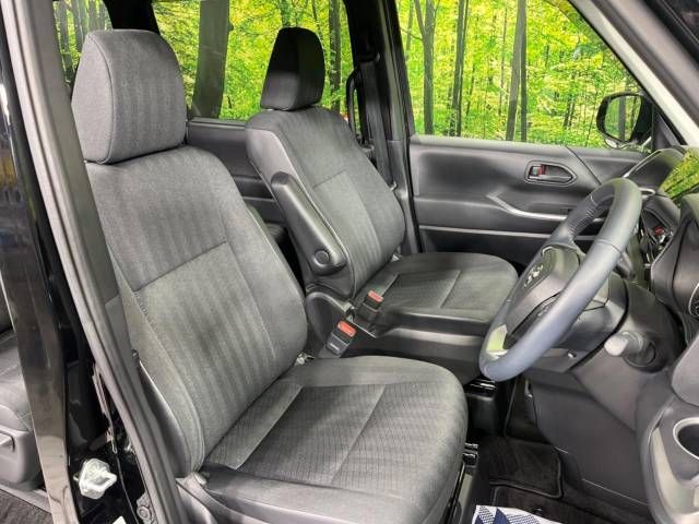 Toyota NOAH 2022-12 193652-7