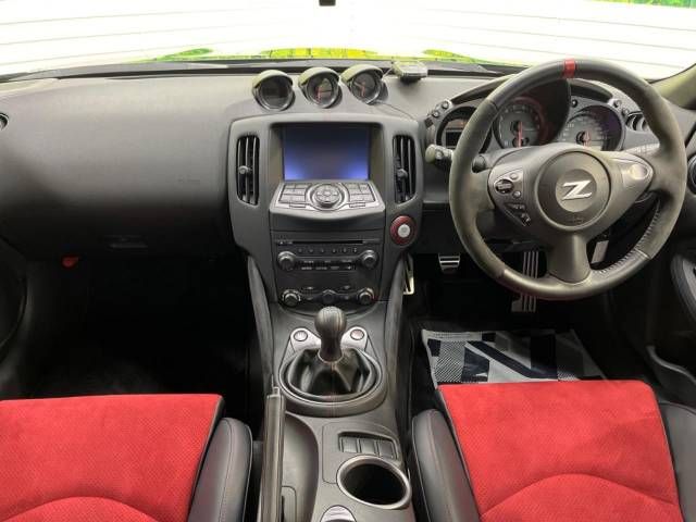 Nissan FAIRLADY Z 2015-06 20600-1