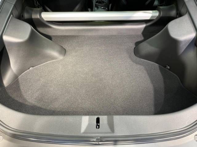 Nissan FAIRLADY Z 2015-06 20600-10