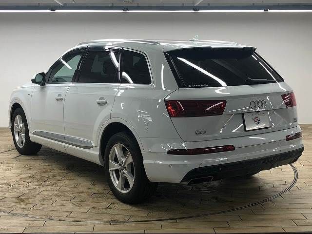 Audi Q7 2017-02 22421-15