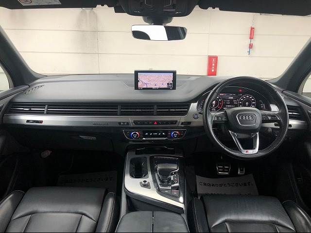 Audi Q7 2017-02 22421-1