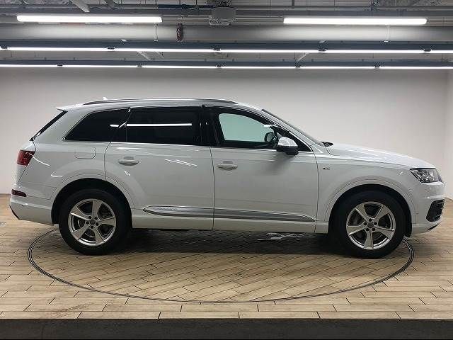 Audi Q7 2017-02 22421-13