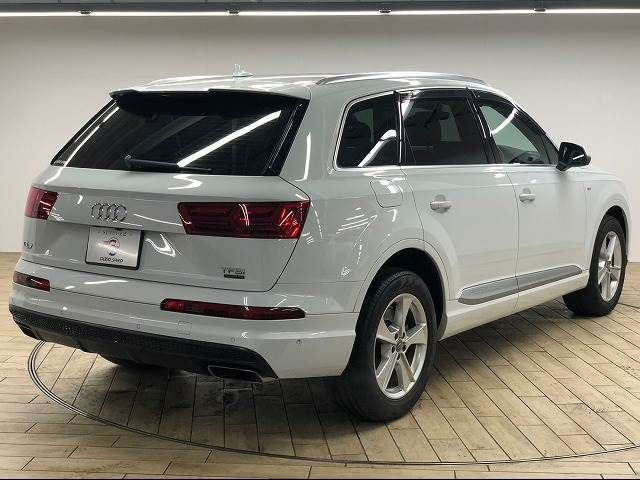 Audi Q7 2017-02 22421-16