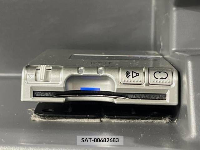 Toyota PRIUS 2011-07 328570-4