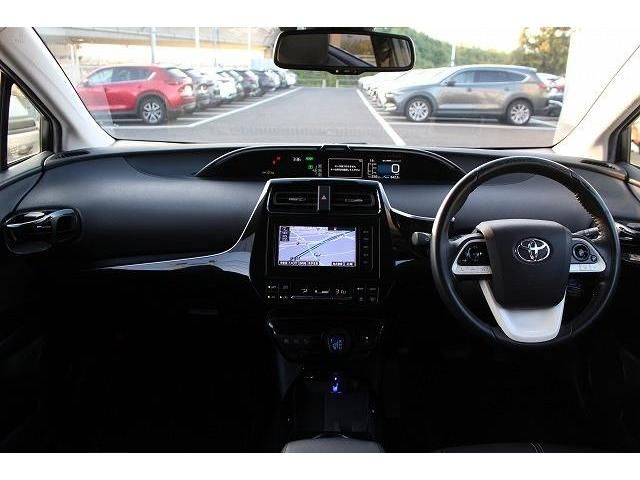 Toyota PRIUS 2016-03 193135-18