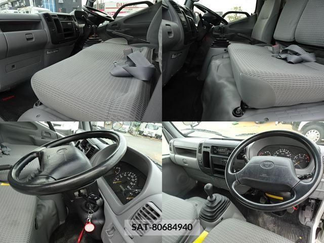Toyota TOYOACE 2016-08 308197-14