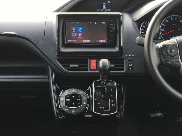 Toyota VOXY 2016-08 6828-10