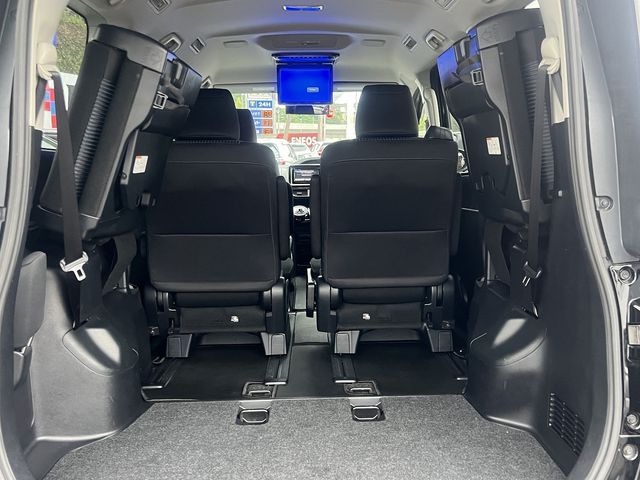 Toyota VOXY 2016-08 6828-28