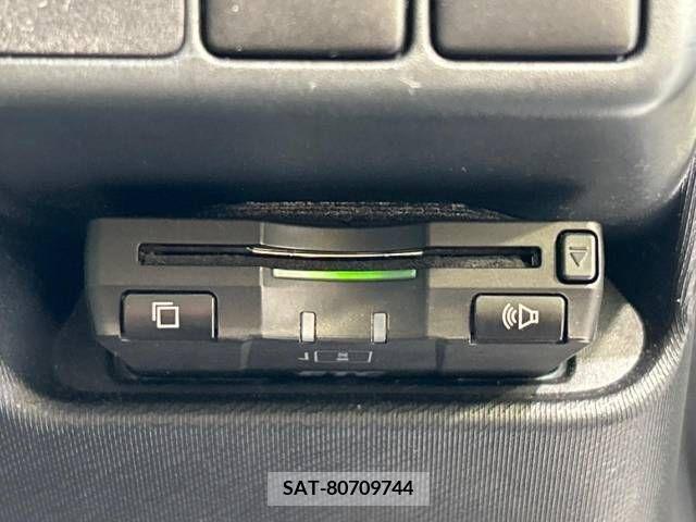 Toyota AQUA 2013-05 356199-7