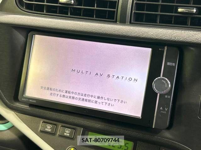 Toyota AQUA 2013-05 356199-2