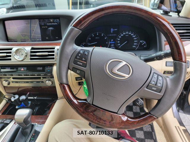 Lexus LS 2013-09 208339-11