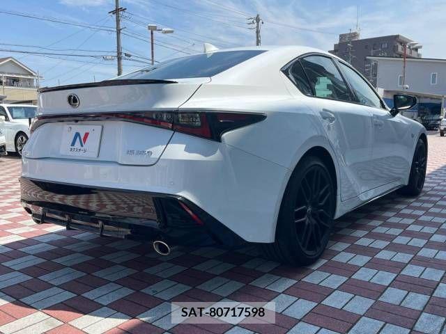 Lexus IS 2023-05 276615-17
