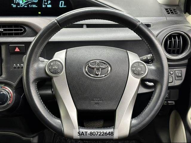Toyota AQUA 2013-12 213061-12